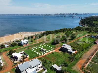 En venta terreno con vista al río