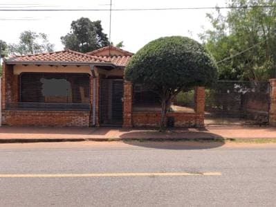 Vendo amplia casa en Capiatá