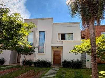 VENDO hermosa casa de 2 pisos y 3 habs en condominio Monte Alto