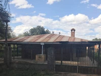 Casa en alquiler de 3 dormitorios – Calle Tres Palmas, Loma Plata