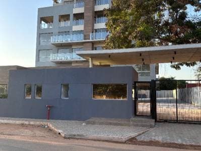 Alquilo departamento de tres dormitorio con cochera en terrazas de laurelty!