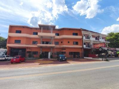 Imponente Inmueble Comercial en San Lorenzo: Edificio Administrativo + Tinglado