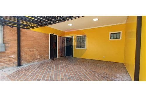 Alquilo duplex de 3 habitaciones + area de servici