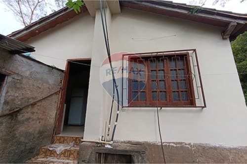 Casa en S Juan del Paraná, 2 hab, amplia céntrica