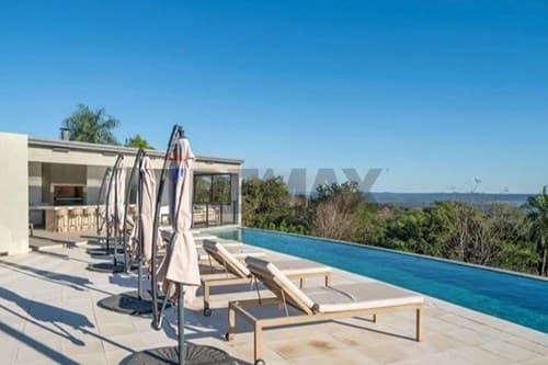 Vendo terreno de 789m2 en condominio petrohué
