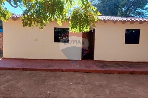 Vendo casa con ampio terreno - san antonio