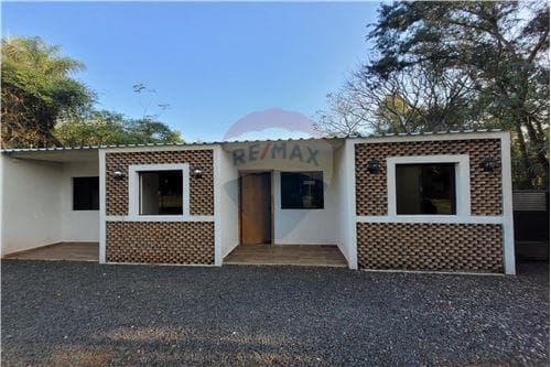 Vendo barrio cerrado con 4 chalet en Itá