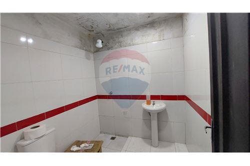 En Venta Depósito / Tinglado en Lambaré