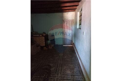Amplia casa en venta