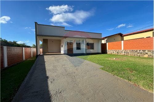 Residencia a estrenar en venta hohenau