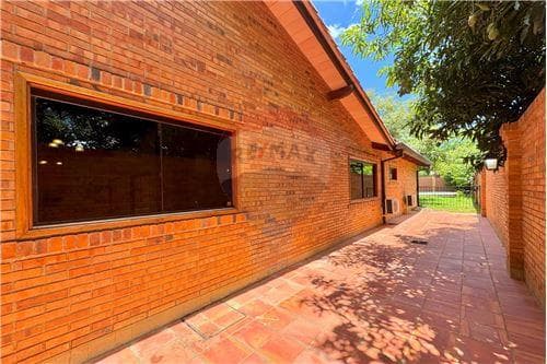 Vta - casa - paraguay - cordillera - sanber -colón