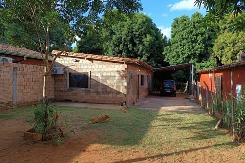 Vendo Casa en Capiata B. Loma Clavel