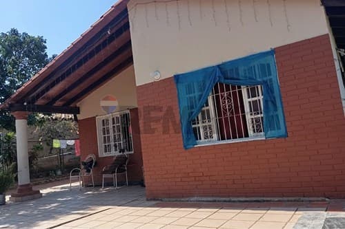 Vendo casa 334m2 en Mariano Roque Alonso