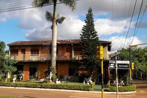 Alquilo amplio Salón Comercial de 90 m2