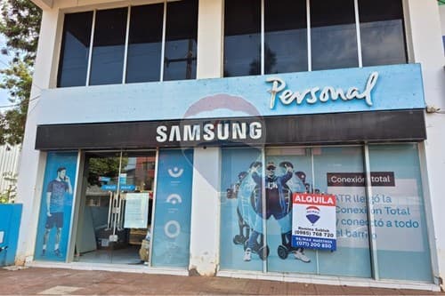 Local comercial en Encarnación, ¡ideal y céntrico!