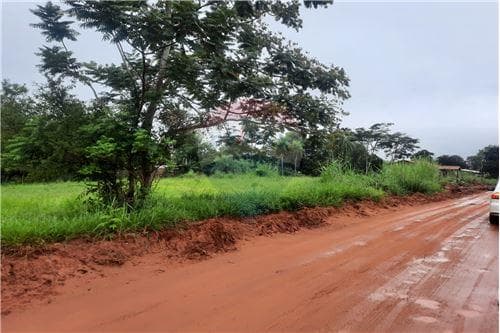 Terreno en itauguá barrio mbokajaty