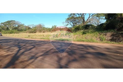 "Oportunidad Única: Terreno en Coronel Bogado"