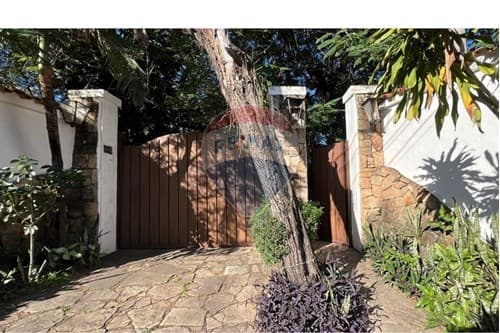 Residencia en Barrio Cerrado Aranjuez