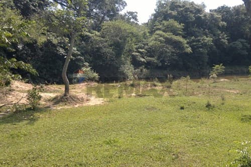 Terreno de 1440 m2 con arroyo en itacurubí