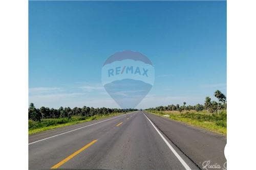 Vendo en villeta una hectarea sobre acceso sur