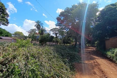 Vendo terreno en esquina sobre asfalto - capiata