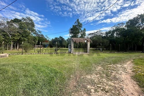 Quinta con 6 Suites y Arroyo Natural