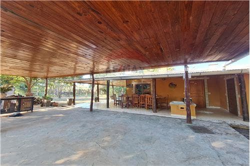 Alquiler de Casa Amoblado con Oficina