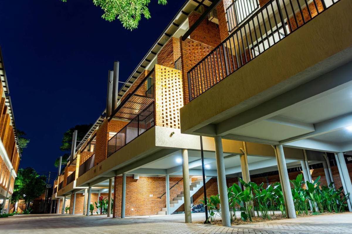 Alquilo duplex en Fernando de la Mora- zona laguna grande