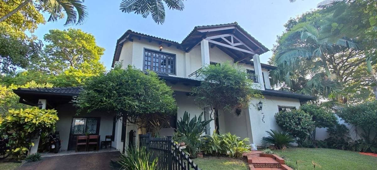 Vendo residencia en bella vista, Luque