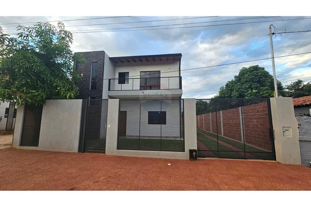 Vendo Casa en Capiata Zona Nuevo Poder Judicial