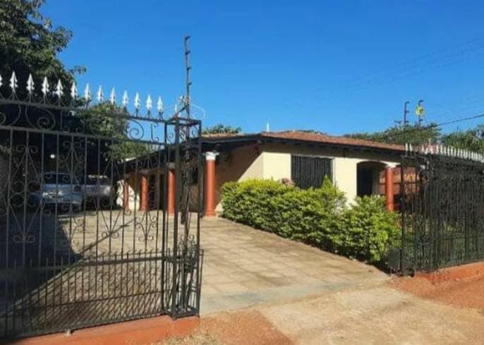 Venta de casa amoblada en aregua