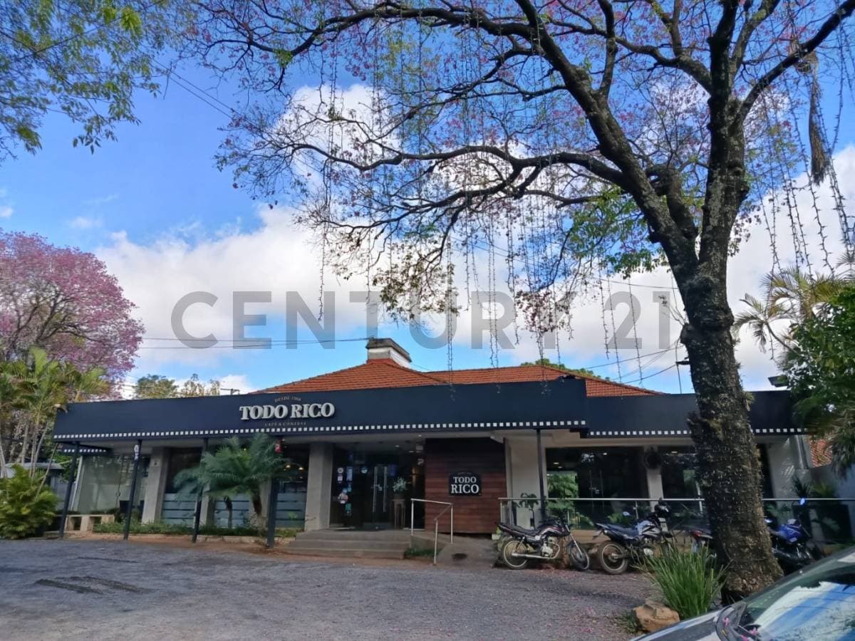 Residencia en esquina sobre Brasilia a metros embajada USA