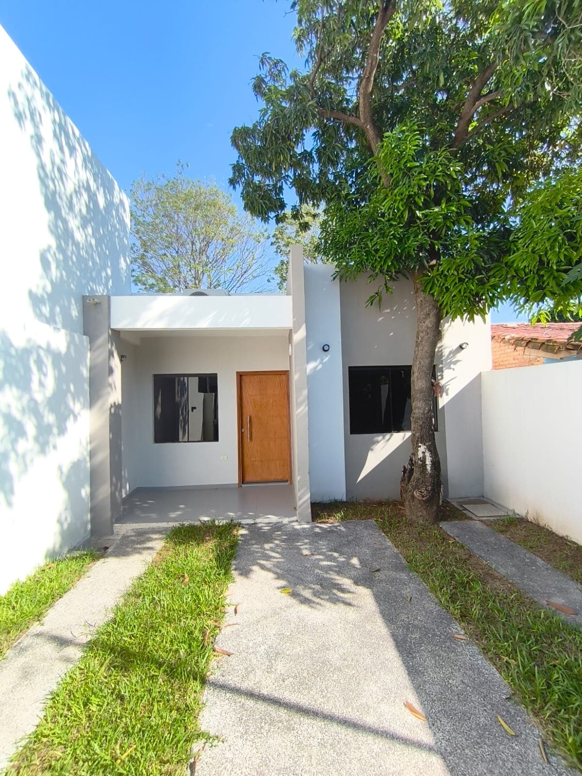 En venta chalet en mariano r. Alonso