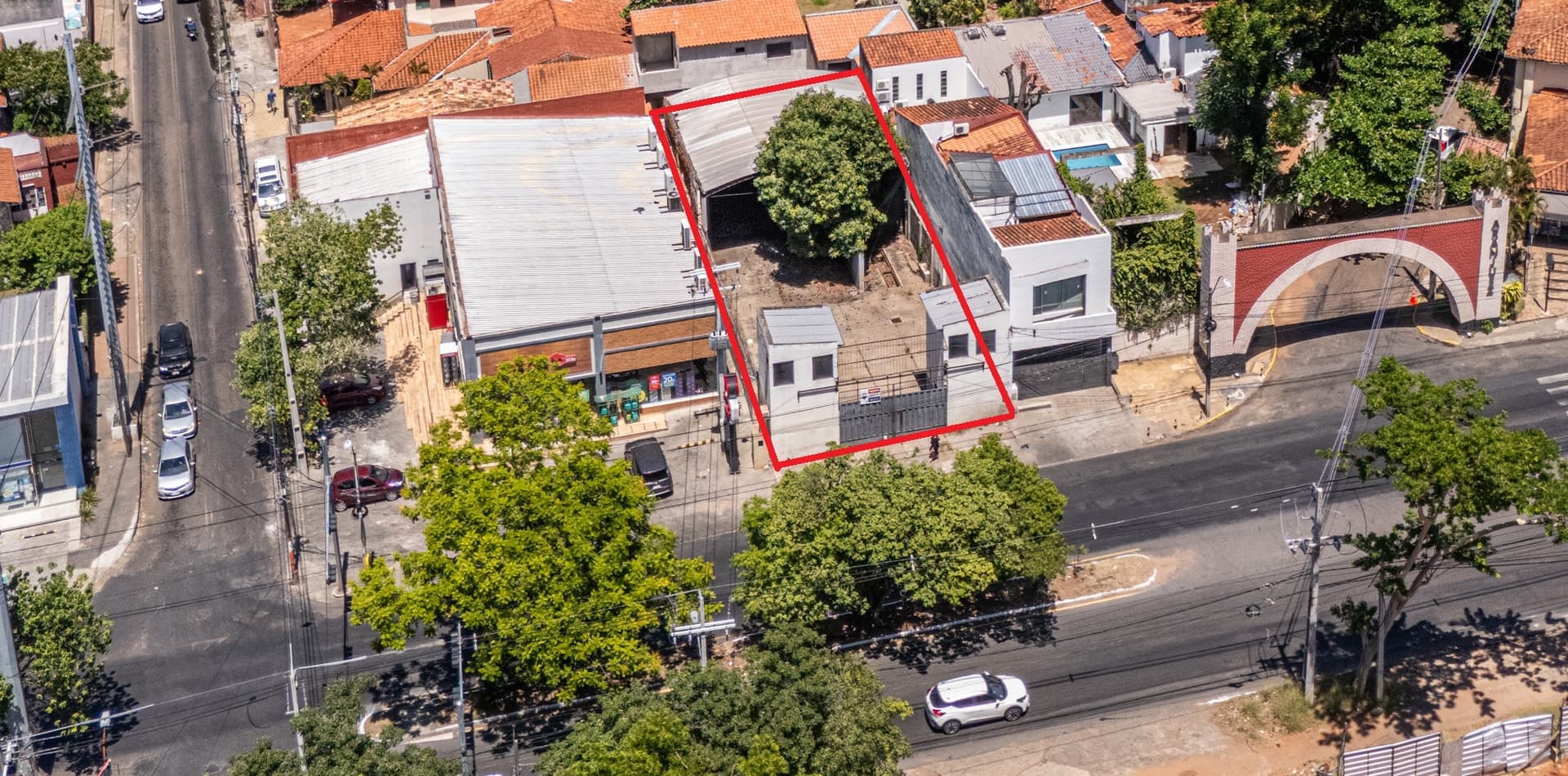 Vendo propiedad con tinglado incluido
