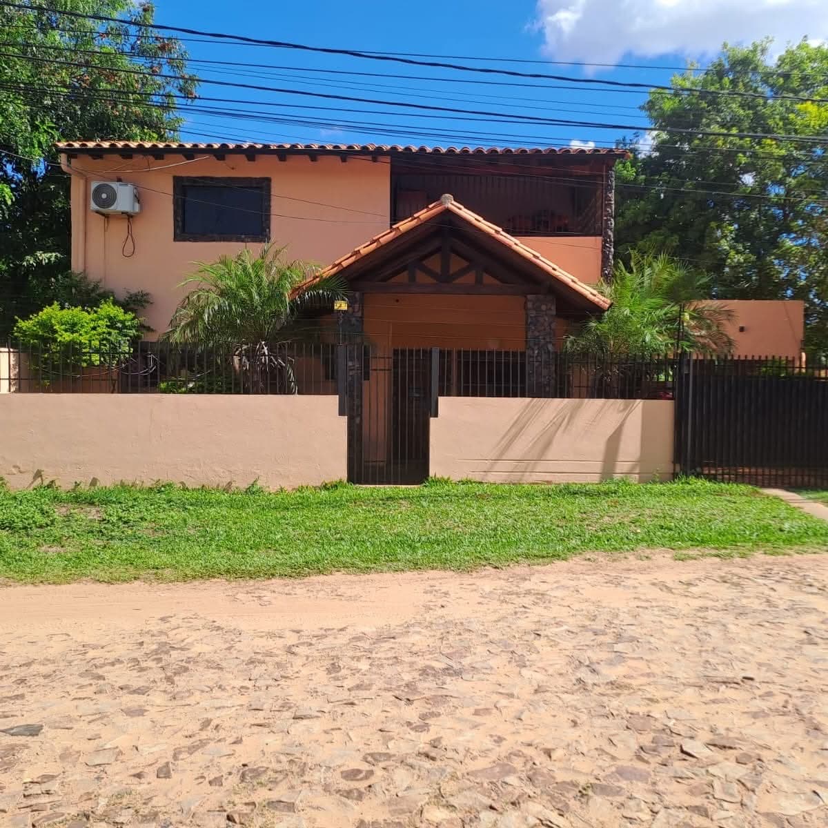 Alquilo casa de 3 habitaciones en Mariano Roque Alonso