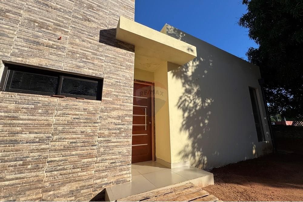 Amplia casa familiar en venta en lambare
