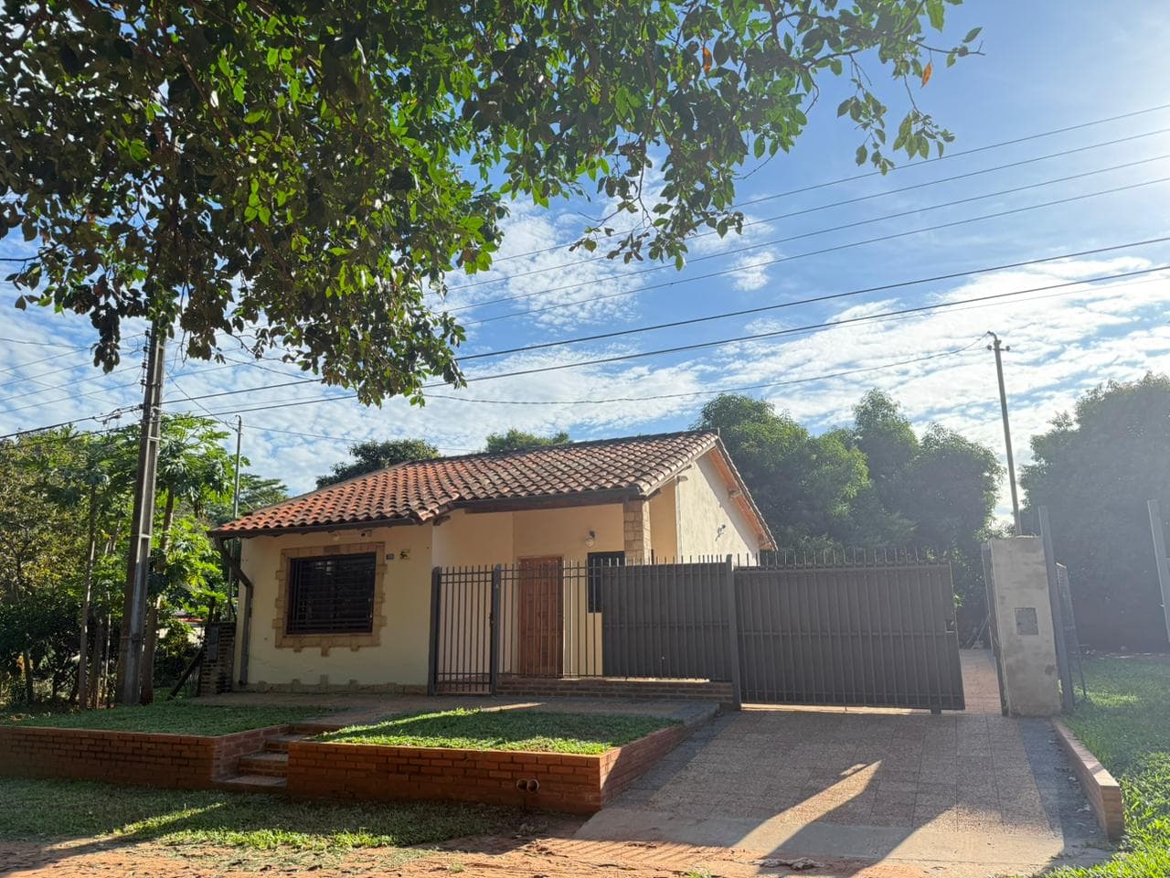 Vendo casa de 2 dormitorios en ypane