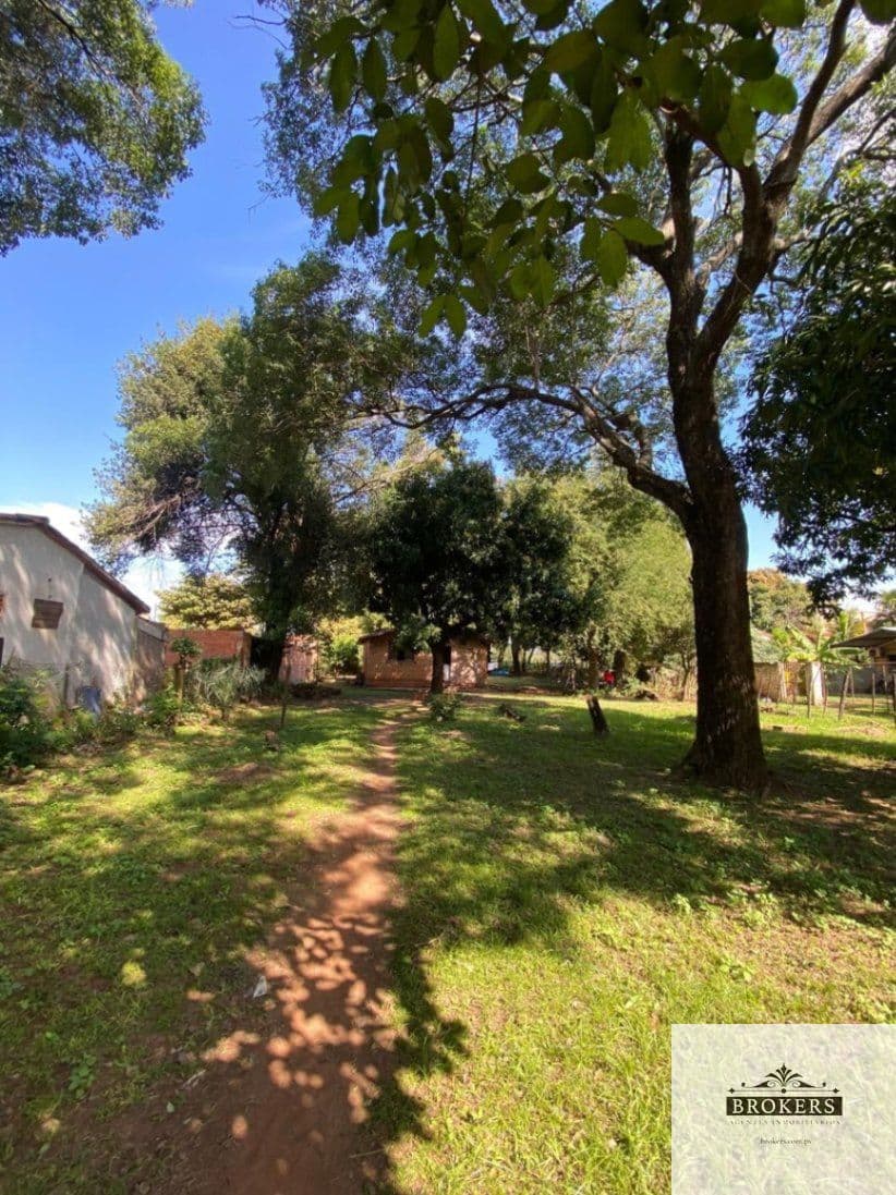Vendo Amplio Terreno De 1461M2 En Luque 4to Barrio