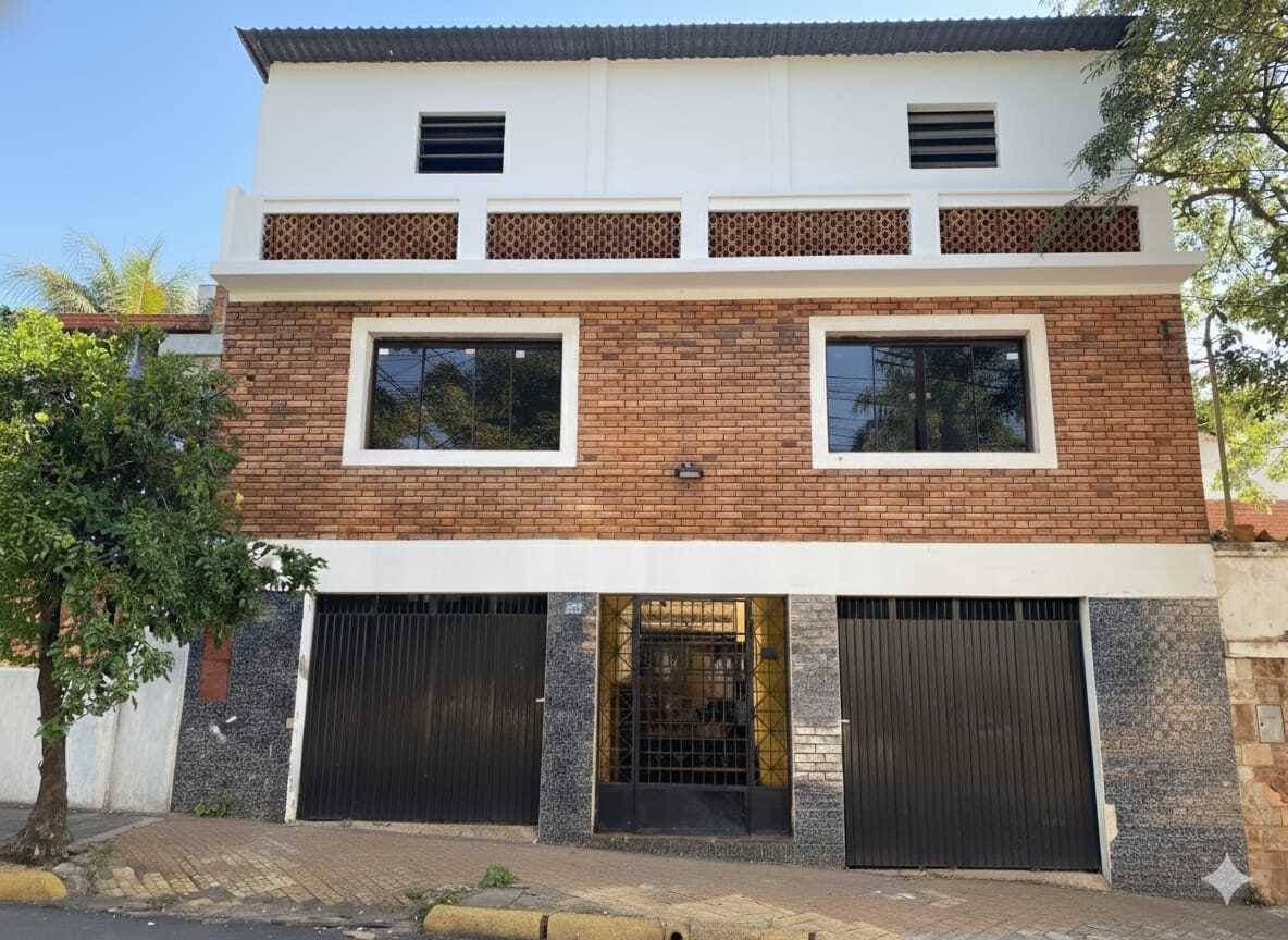 Alquilo Casa de dos Plantas en Zona de Asuncion