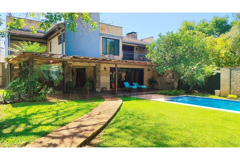 Residencia de lujo en venta a pasos del yacht