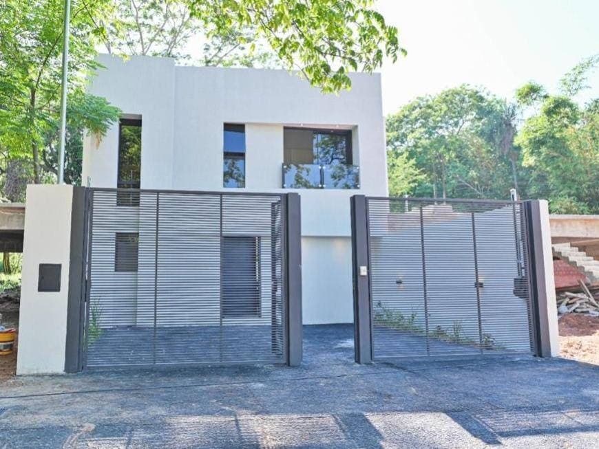 Vendo duplex terminado zona yacht!
