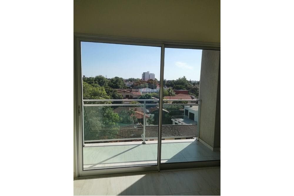Alquilo departamento en Villa Morra Asunción