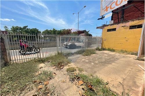 Alquiler de terreno, asuncion salvador del mundo