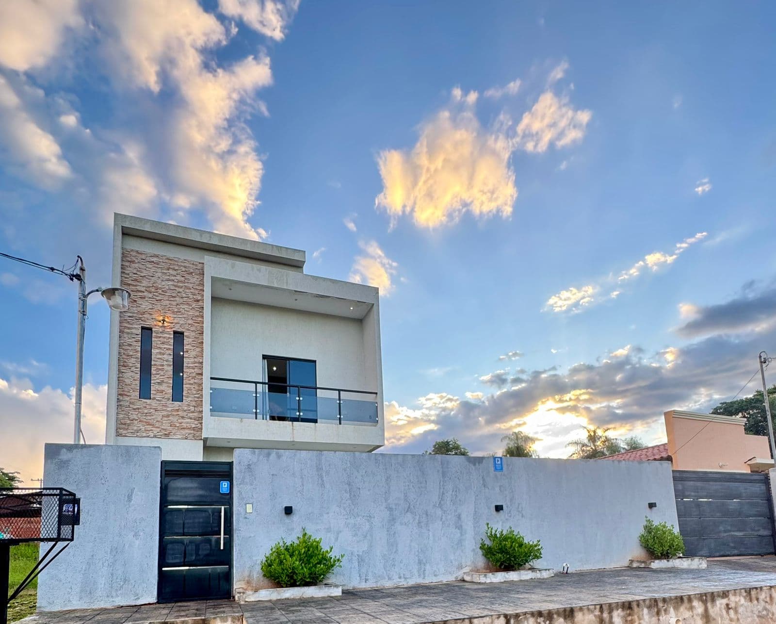 ???? ÚNICA: Casa de Lujo con Suite y Balcón en Capiatá ????