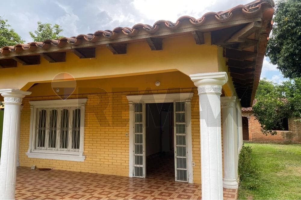 Casa en Capiata