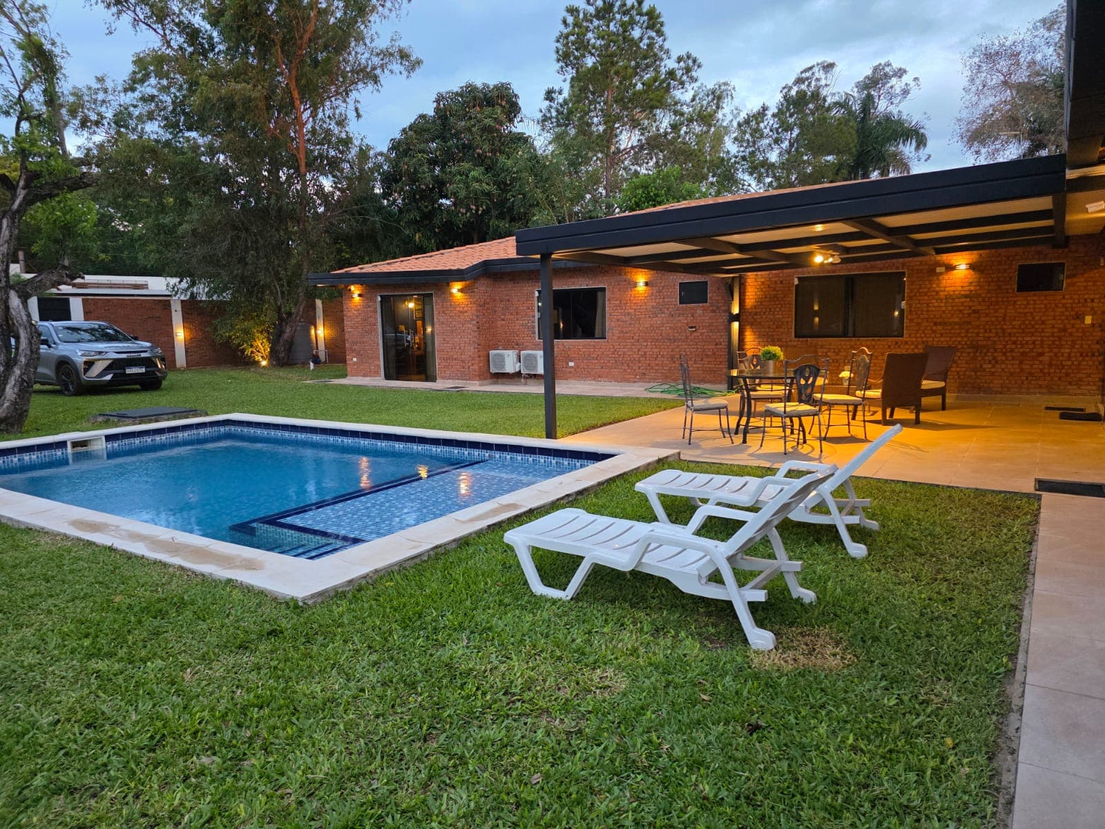 Alquilo casa quinta amoblada en sanber - zona centro