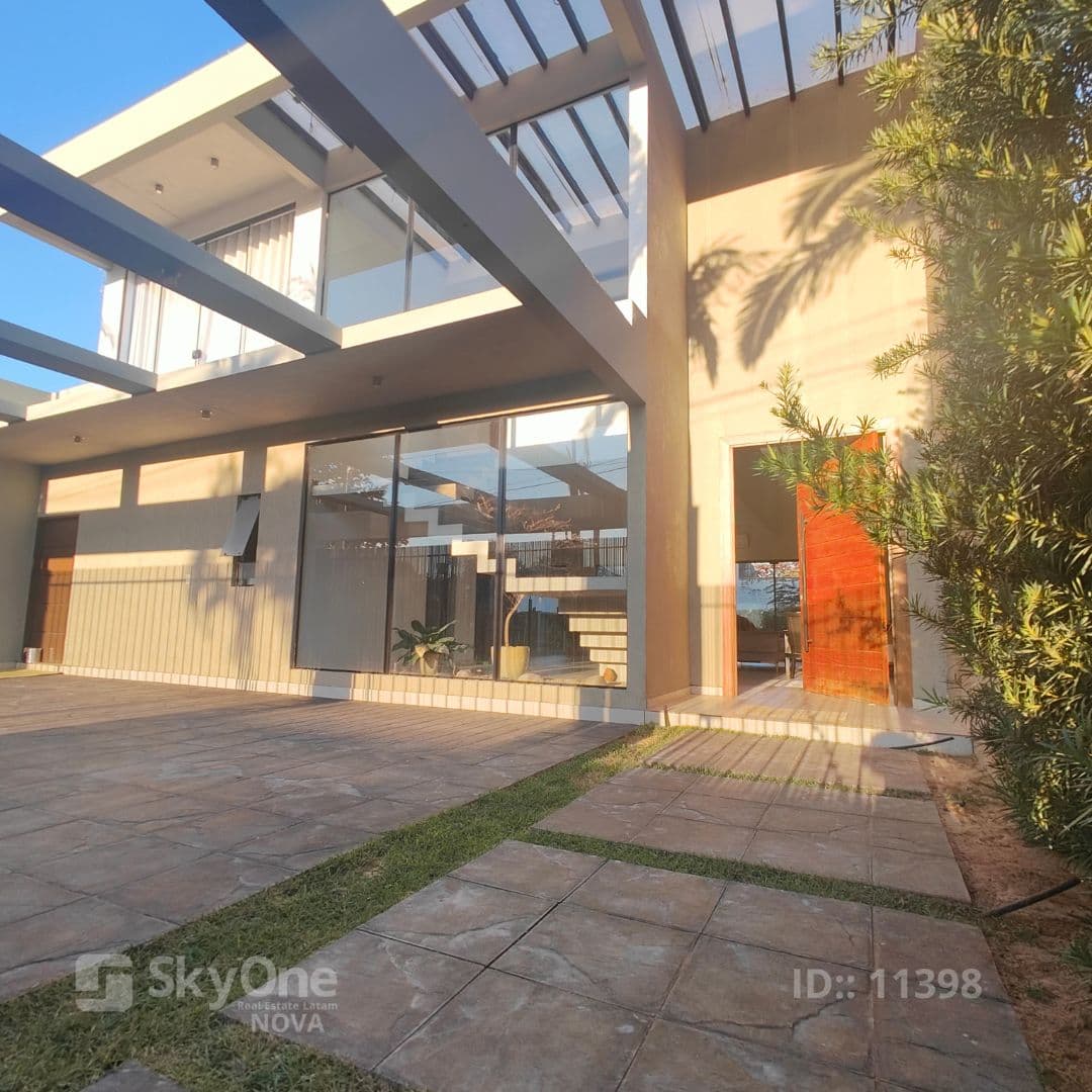 Alquilo Moderna Casa zona Shopping Pinedo