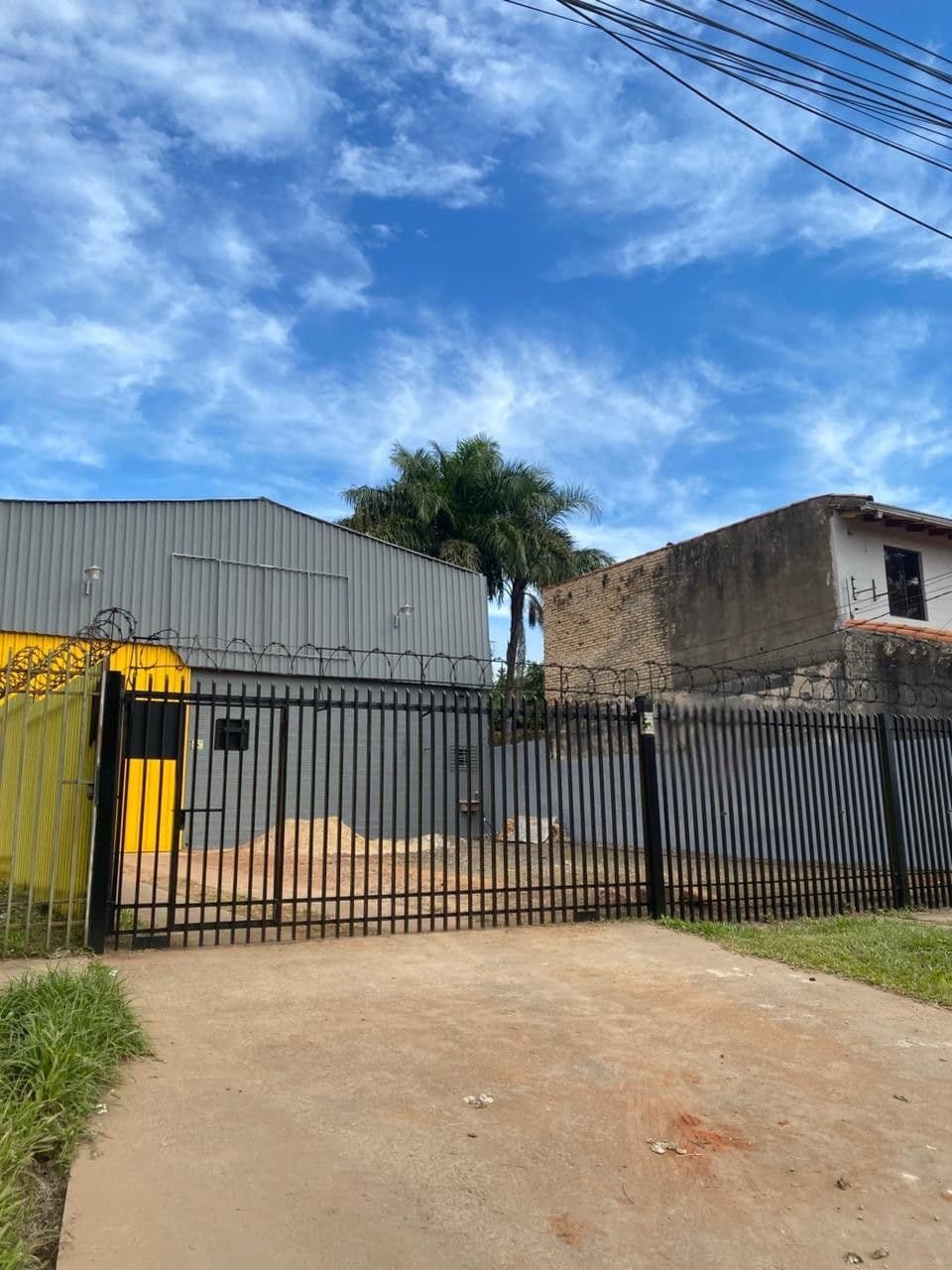 *tinglado en alquiler – San Lorenzo- avelino martinez*