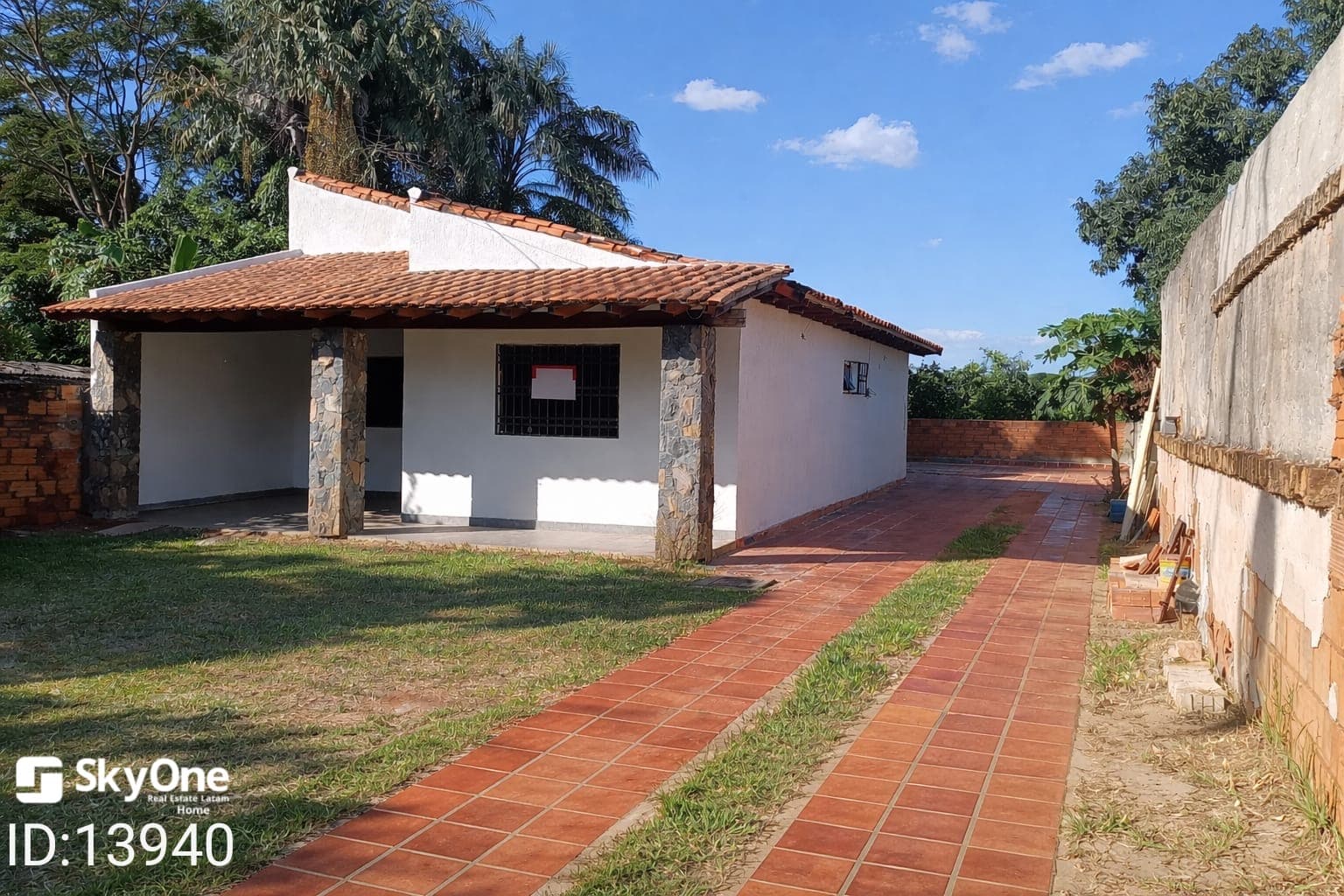 En venta hermosa casa de 3 habitaciones en Luque