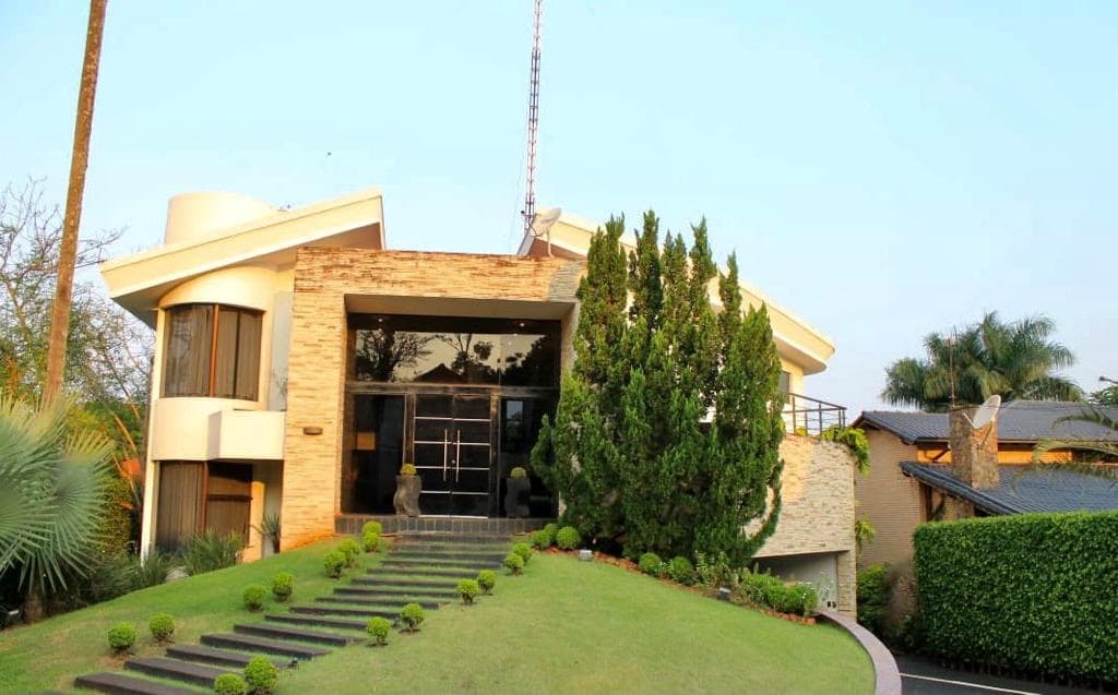Alquilo residencia amoblada en el parana country club